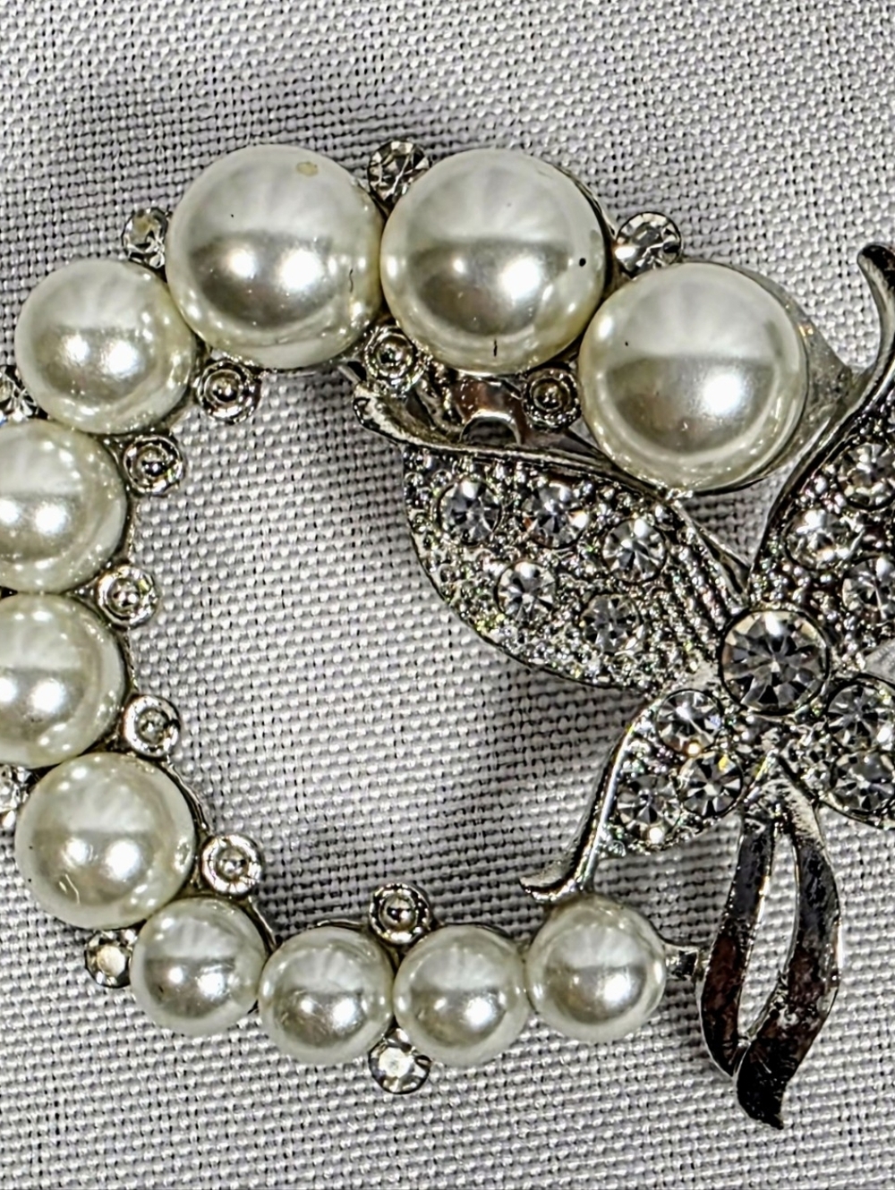Faux Pearl Wreath Brooch Rhinestone Flower Silver Tone Pin Vintage Style